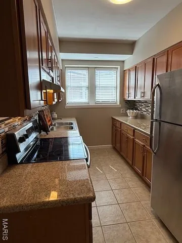 $152,000 | 907 South Hanley Road, Unit 5, Clayton, MO 63105