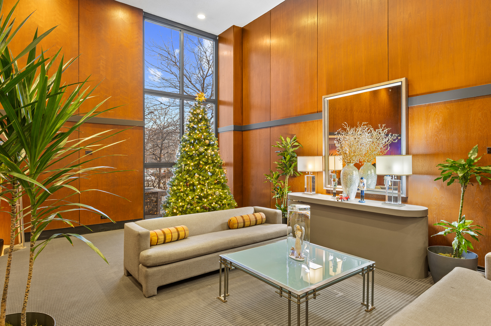 5100 North Marine Drive, Unit 17L Chicago, IL 60640 - Photo 4 of 25