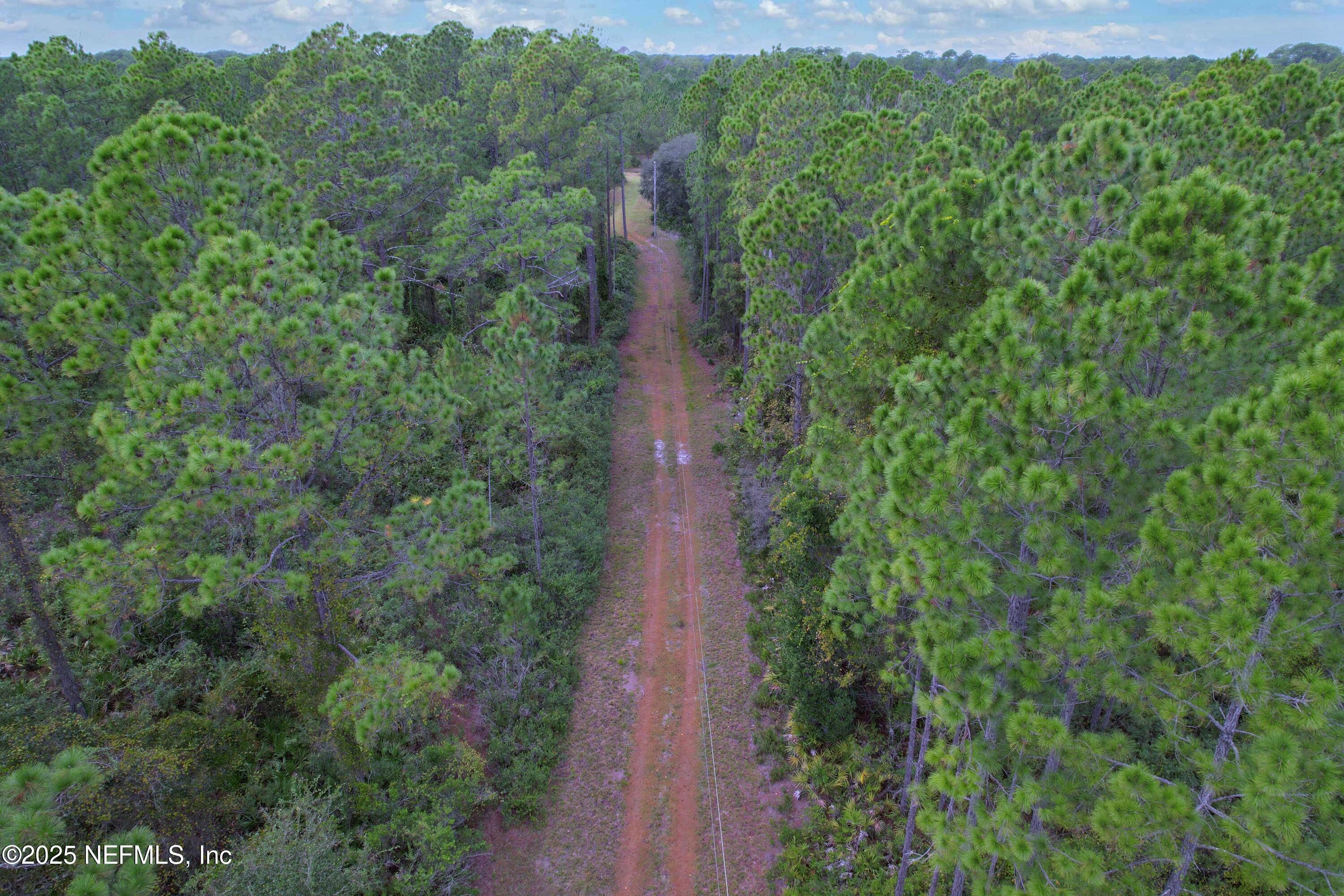 139 Lakeway Drive Georgetown, FL 32139 - Photo 18 of 59 Gate Entrance (2)