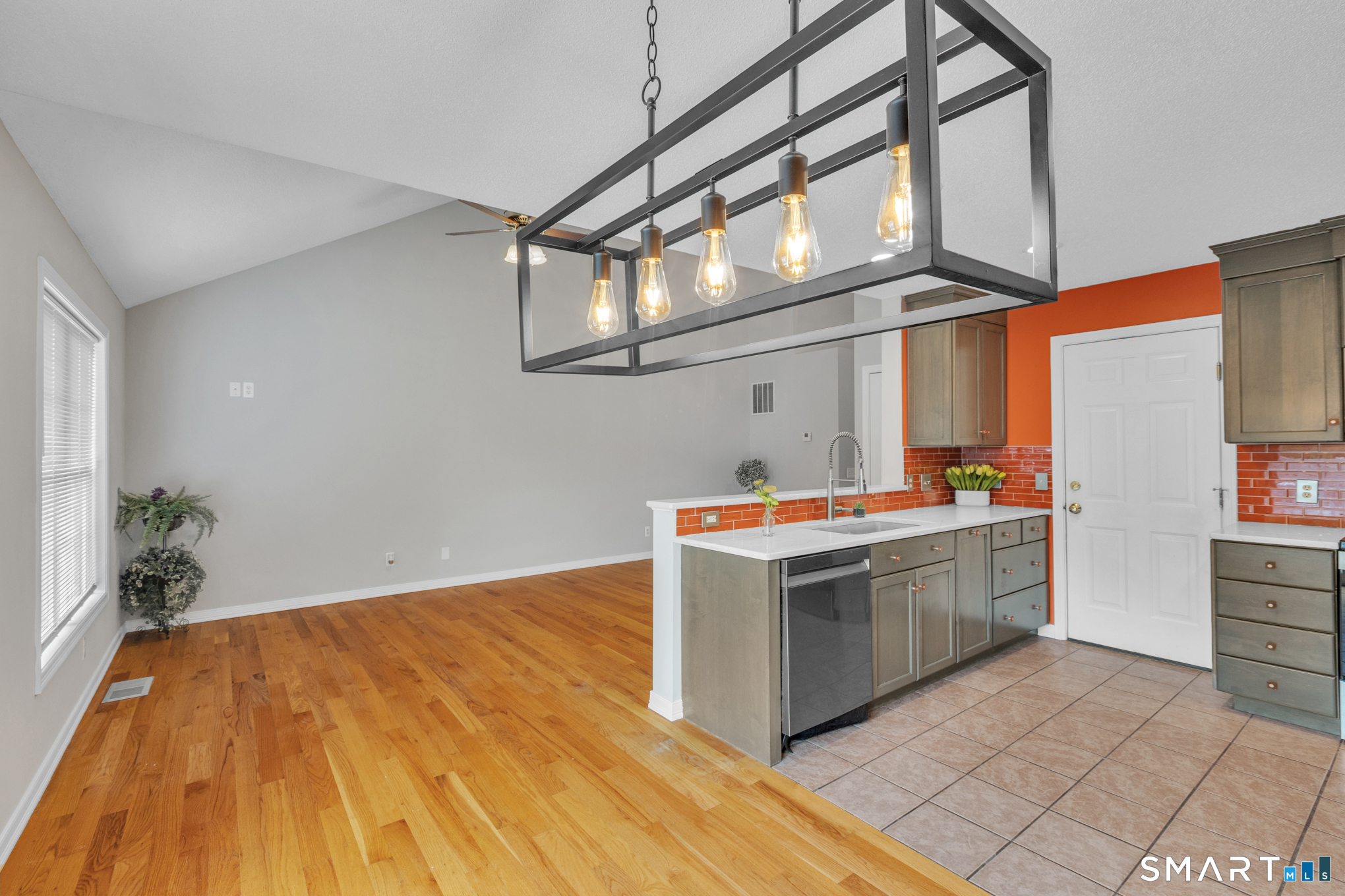 36 Primrose Lane, Unit 36 Suffield, CT 06078 - Photo 13 of 40