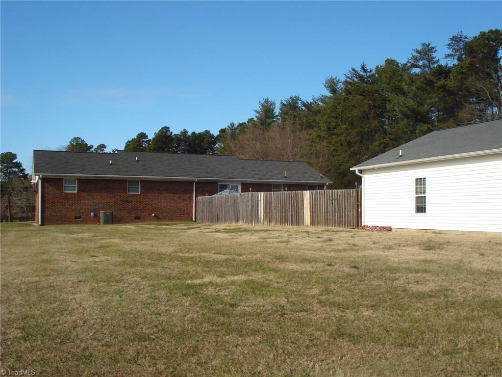 3094 Leonard Road Lexington, NC 27295 - Photo 3 of 30 Gallery Image 3