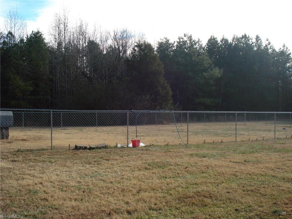 3094 Leonard Road Lexington, NC 27295 - Photo 28 of 30 Gallery Image 28