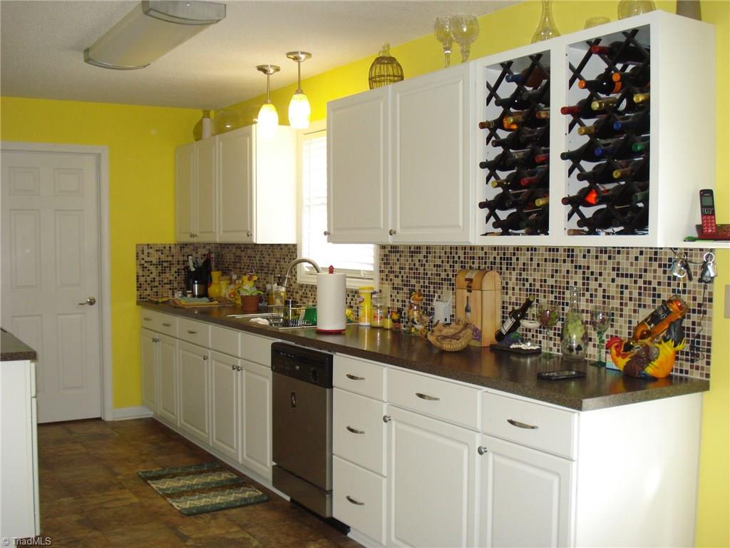 3094 Leonard Road Lexington, NC 27295 - Photo 8 of 30 Gallery Image 8
