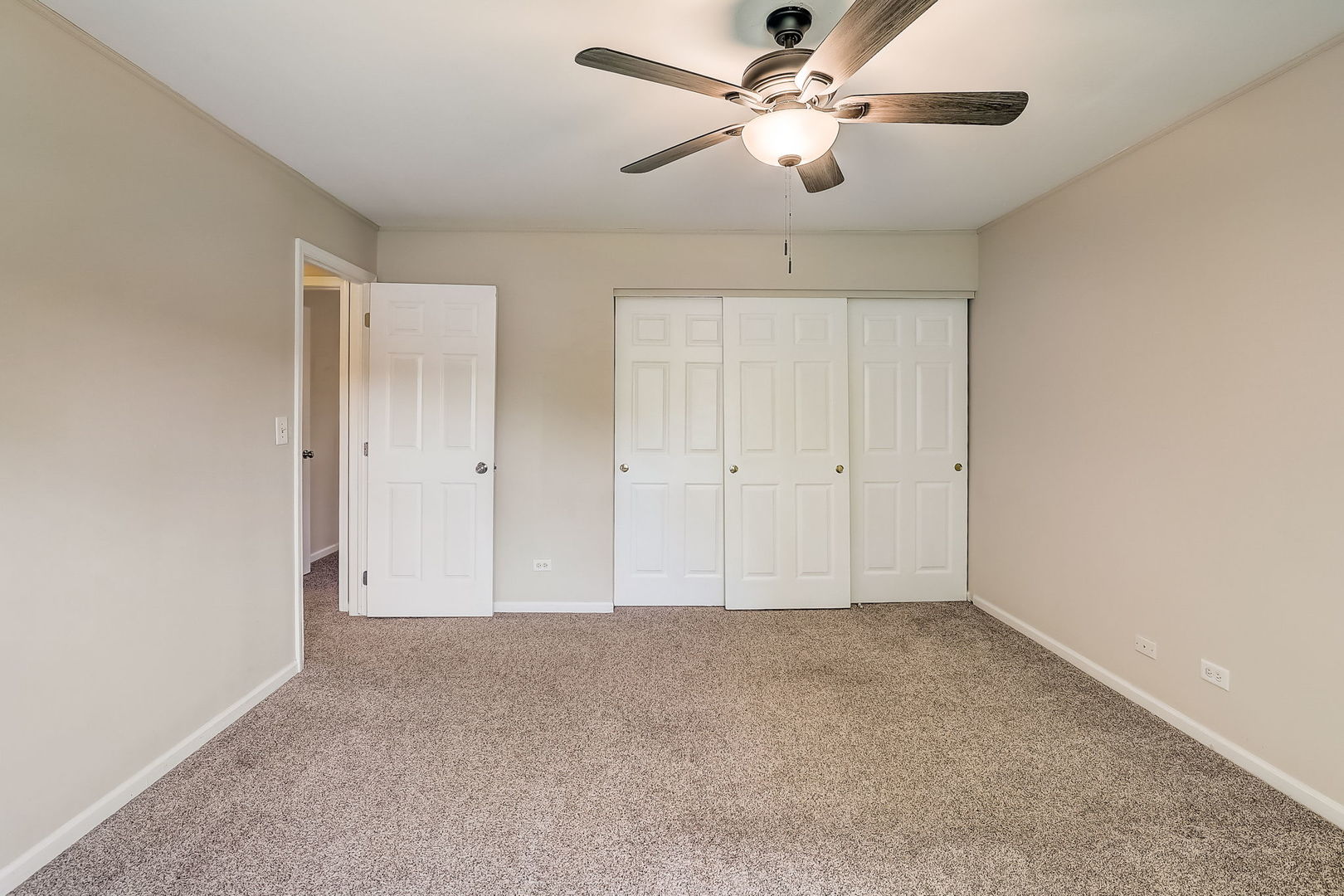 733 Thunderbird Trail Carol Stream, IL 60188 - Photo 19 of 31 a view of an empty room