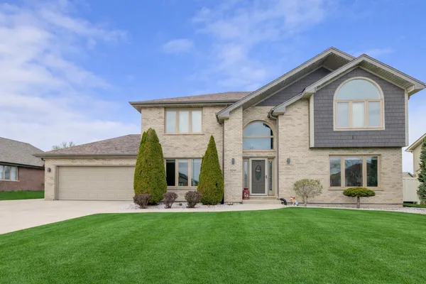 $610,000 | 9018 Glenshire Street, Tinley Park, IL 60487