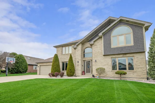 $610,000 | 9018 Glenshire Street, Tinley Park, IL 60487