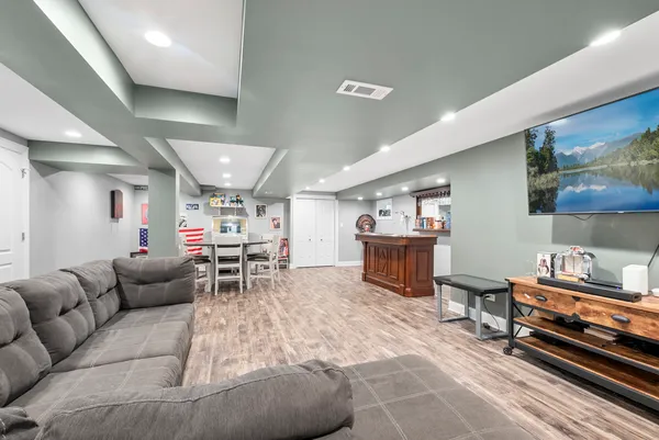 $610,000 | 9018 Glenshire Street, Tinley Park, IL 60487