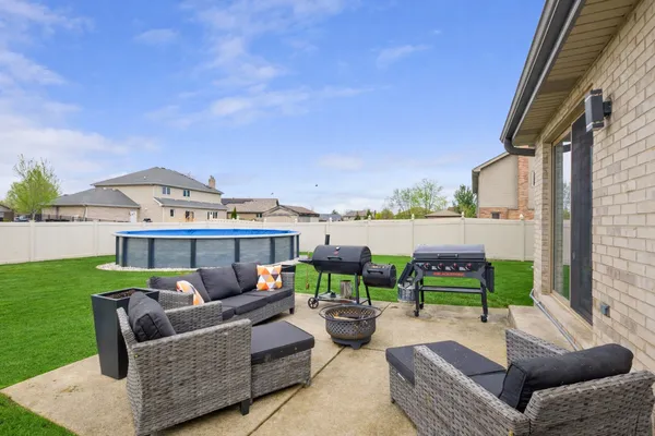 $610,000 | 9018 Glenshire Street, Tinley Park, IL 60487