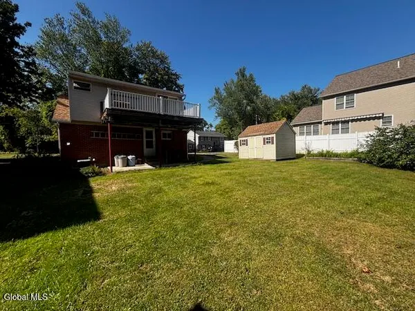 $220,000 | 6 Pine Street, Bethlehem, NY 12203