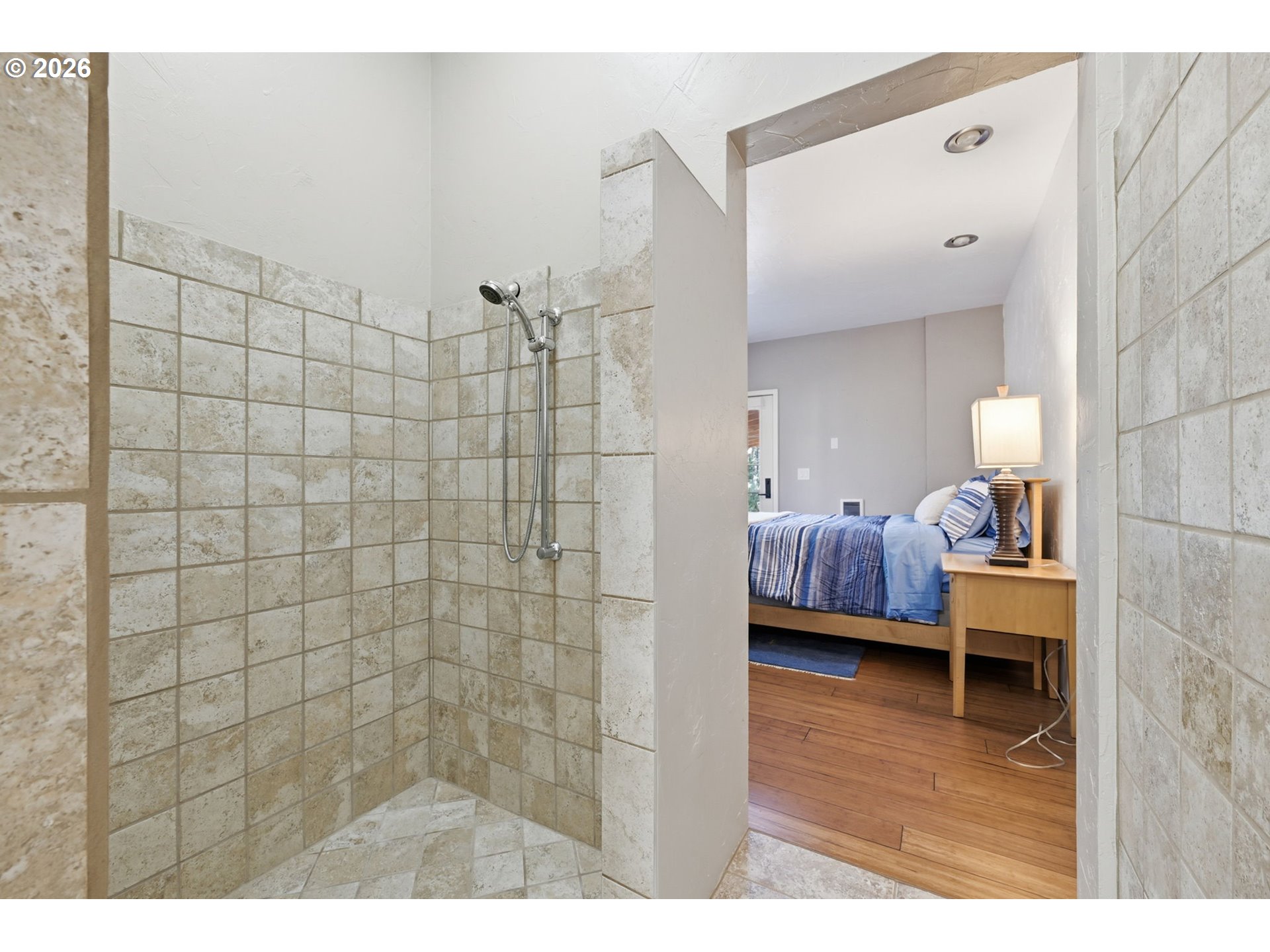 5200 Dunewood Drive Florence, OR 97439 - Photo 29 of 48 a en suite bathroom with a shower