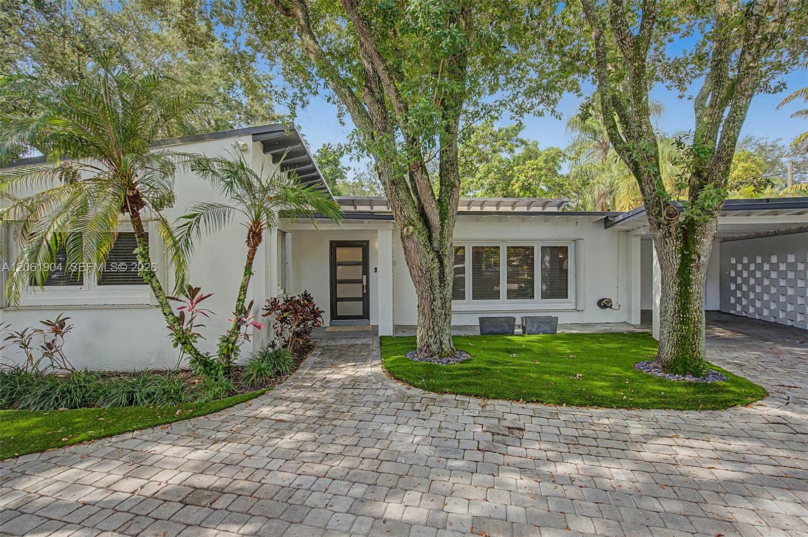 5930 Southwest 48th Street Miami, FL 33155 - Photo 2 of 19 Gallery Image 2