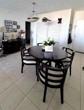 $2,400 | 3000 South Ocean Drive, Unit 904, Hollywood, FL 33019