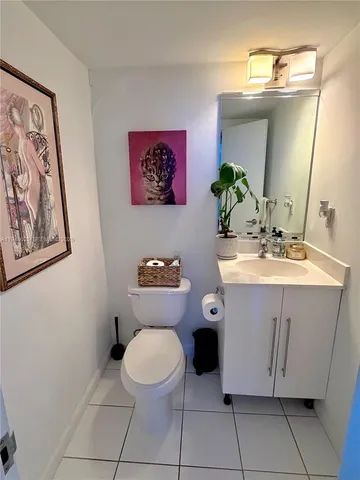 $2,600 | 3000 South Ocean Drive, Unit 904, Hollywood, FL 33019