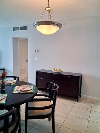 $2,400 | 3000 South Ocean Drive, Unit 904, Hollywood, FL 33019