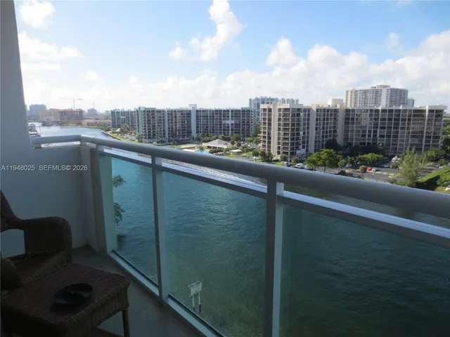 $2,600 | 3000 South Ocean Drive, Unit 904, Hollywood, FL 33019