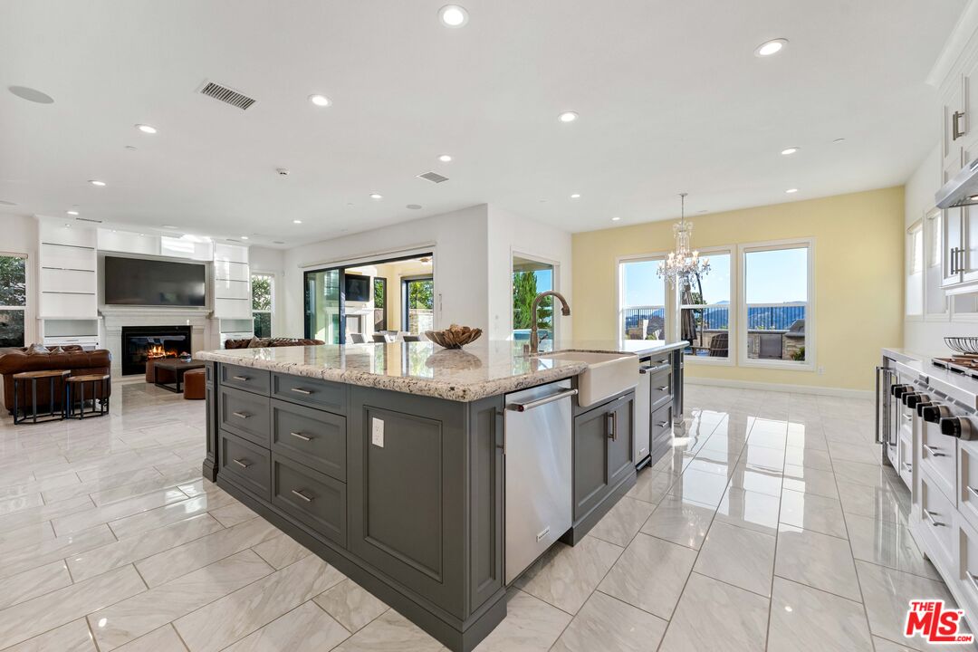 12023 North Ricasoli Way Porter Ranch, CA 91326 - Photo 42 of 72 Gallery Image 42