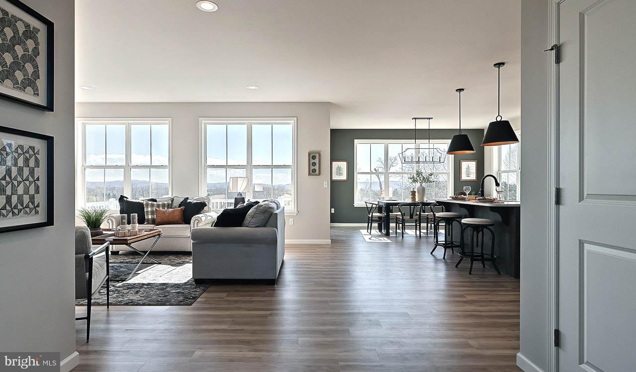 113 Copper Ridge Drive Newmanstown, PA 17073 - Photo 5 of 36