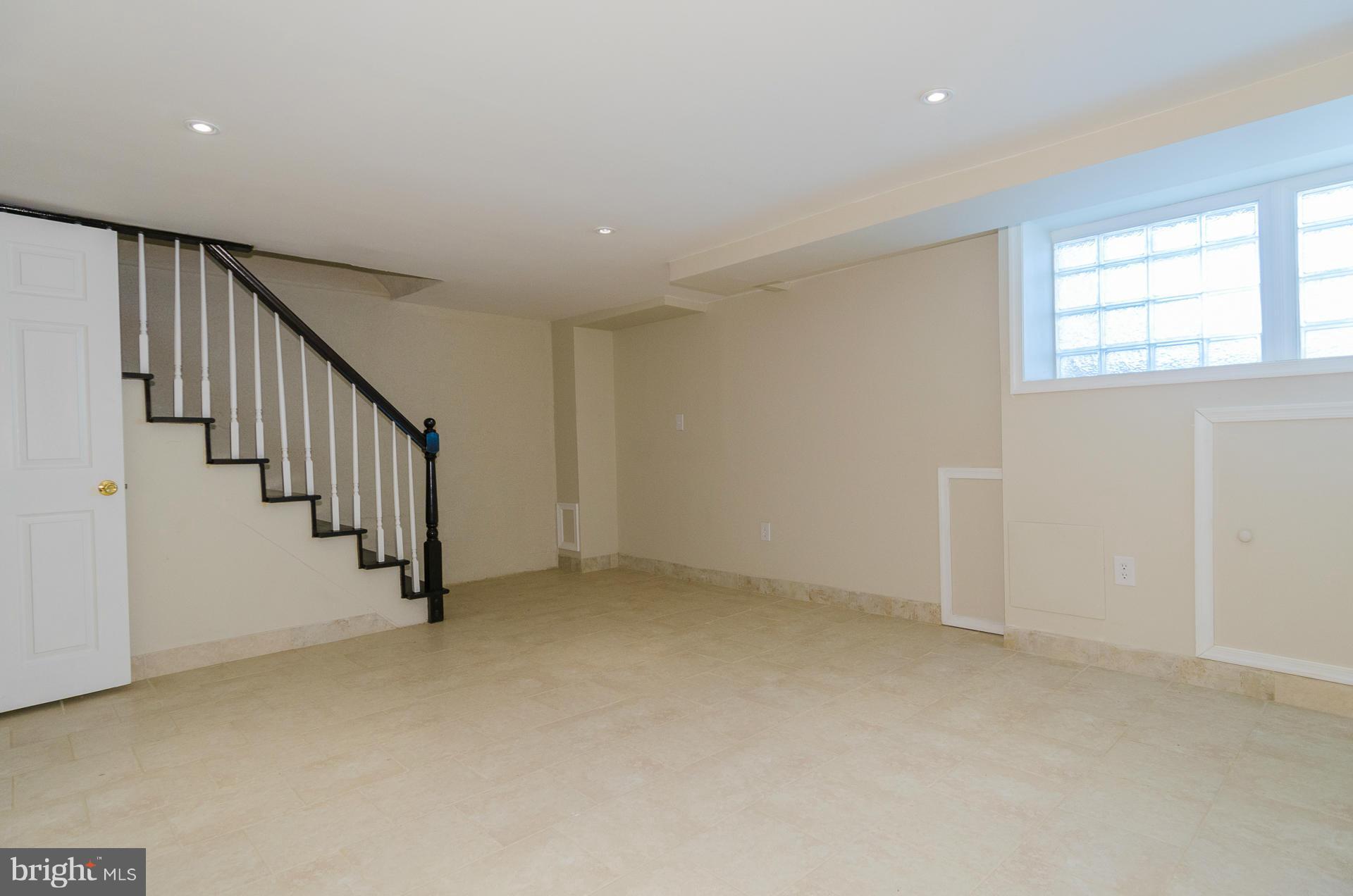 1606 East Cold Spring Lane Baltimore, MD 21218 - Photo 18 of 29 Family Room