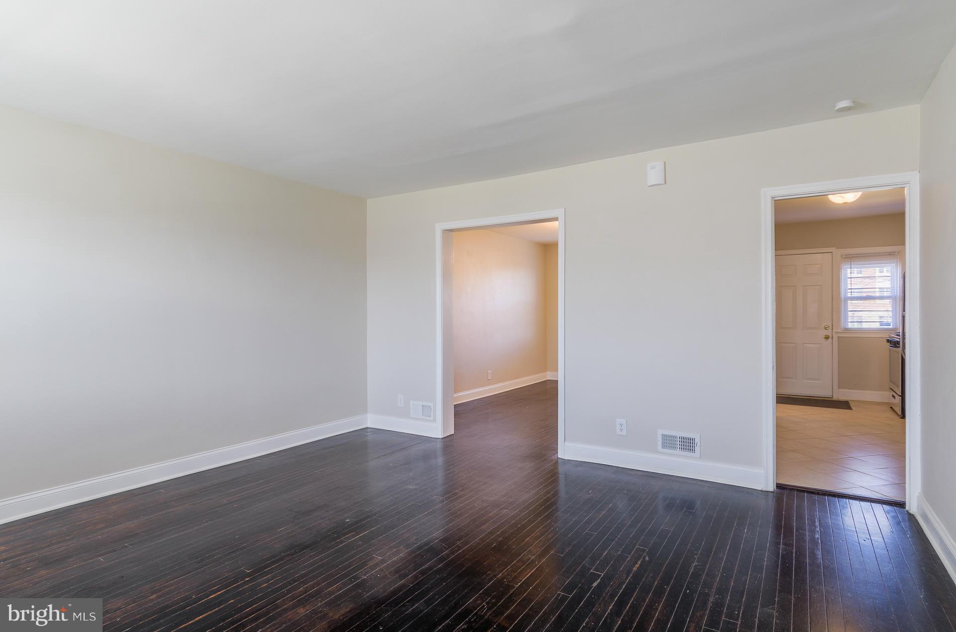 1606 East Cold Spring Lane Baltimore, MD 21218 - Photo 3 of 29 Living Room