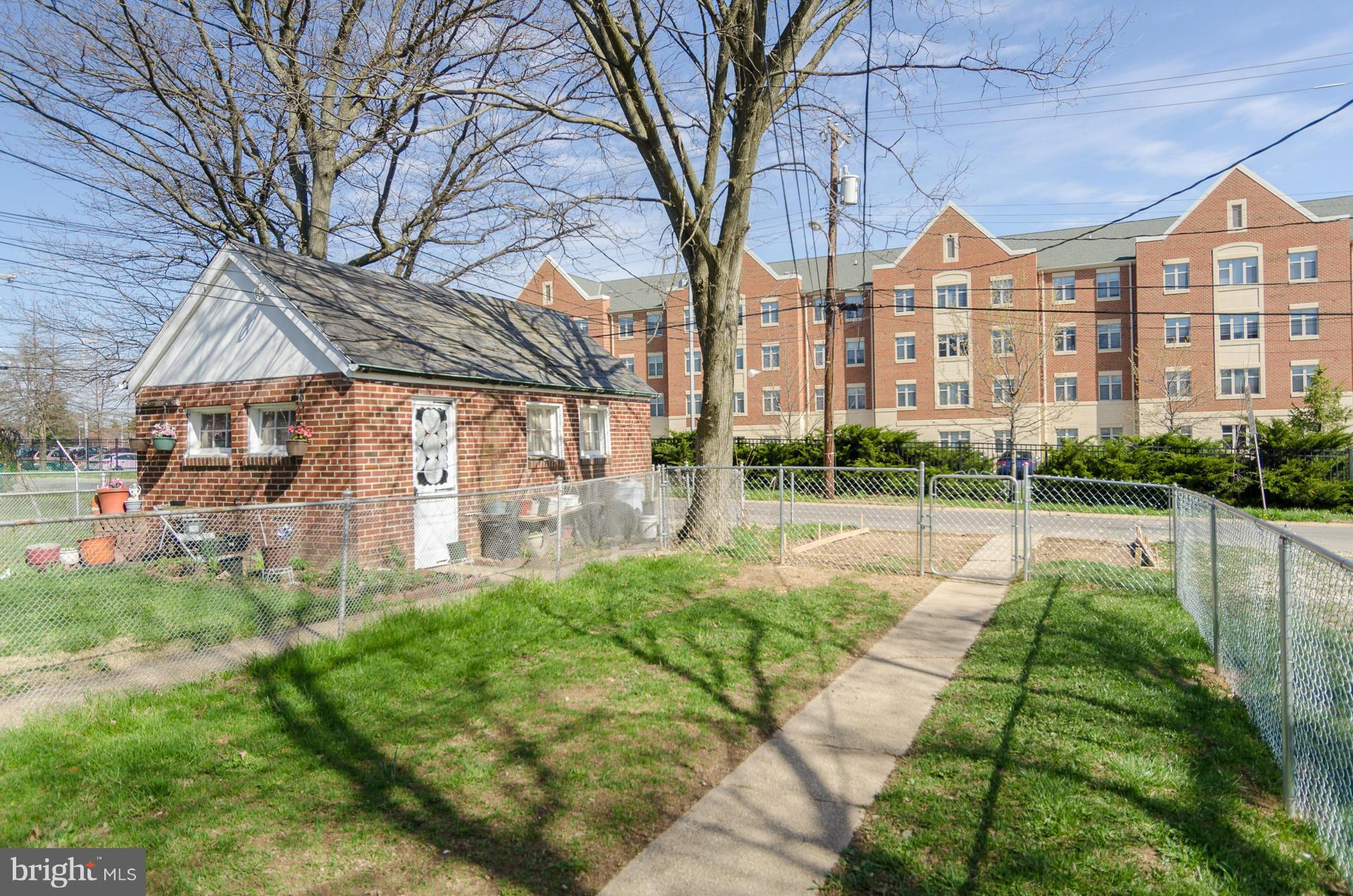 1606 East Cold Spring Lane Baltimore, MD 21218 - Photo 25 of 29 Fenced Yard