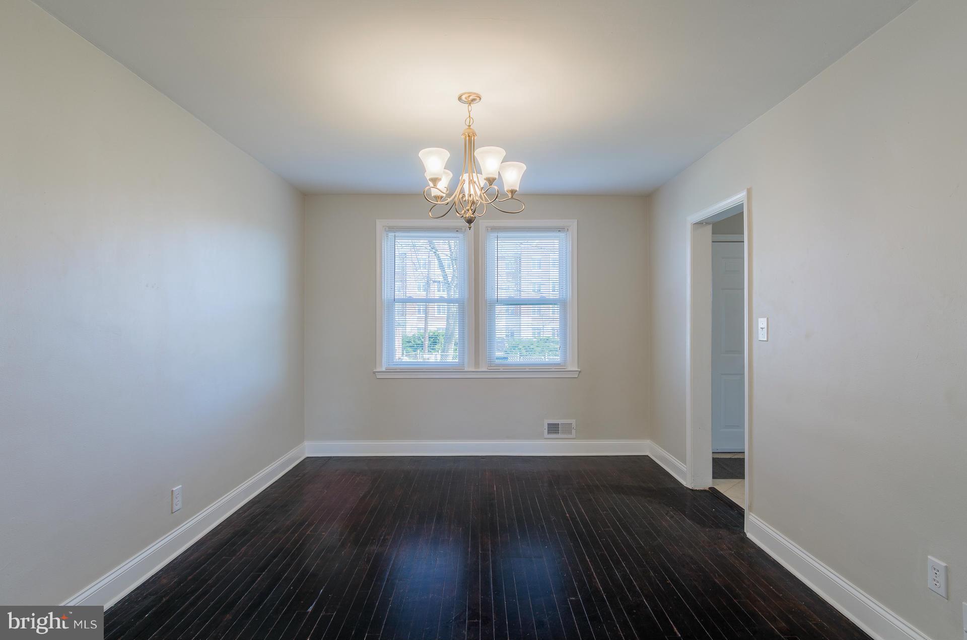 1606 East Cold Spring Lane Baltimore, MD 21218 - Photo 5 of 29 Dining Room