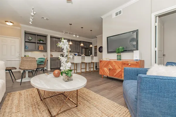 $1,260 | 3400 Louetta Road, Unit 634, Spring, TX 77388