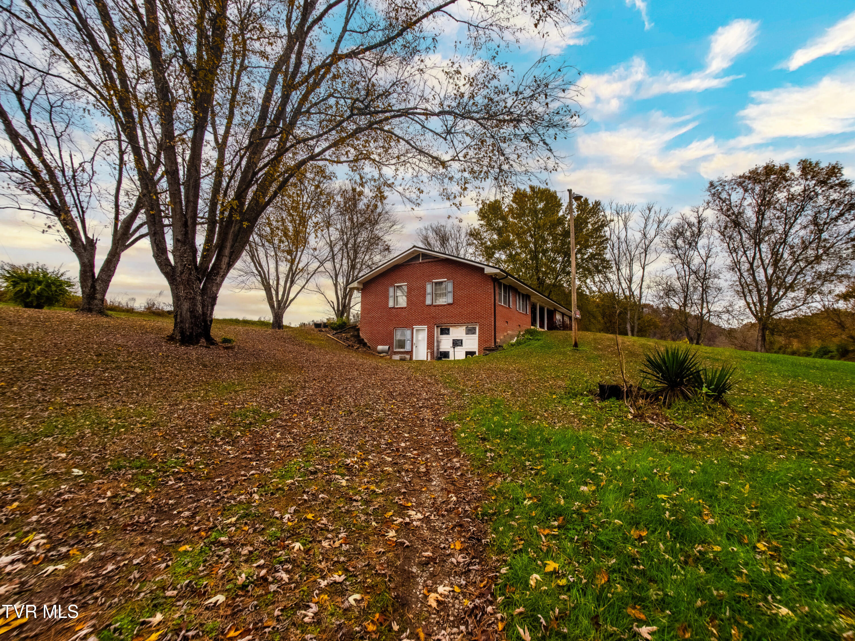 2151 Horton Ford Road Eidson, TN 37731 - Photo 3 of 54 P1299859-HDR