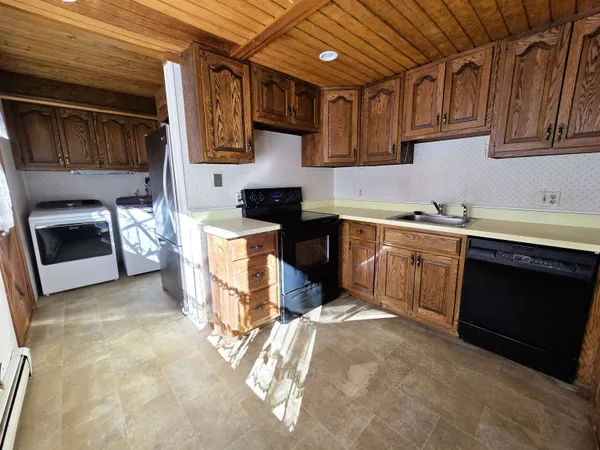 $325,000 | 119 Newton Hill Road, Vernon, VT 05354