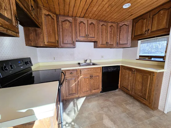 $325,000 | 119 Newton Hill Road, Vernon, VT 05354