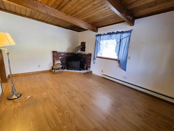 $325,000 | 119 Newton Hill Road, Vernon, VT 05354