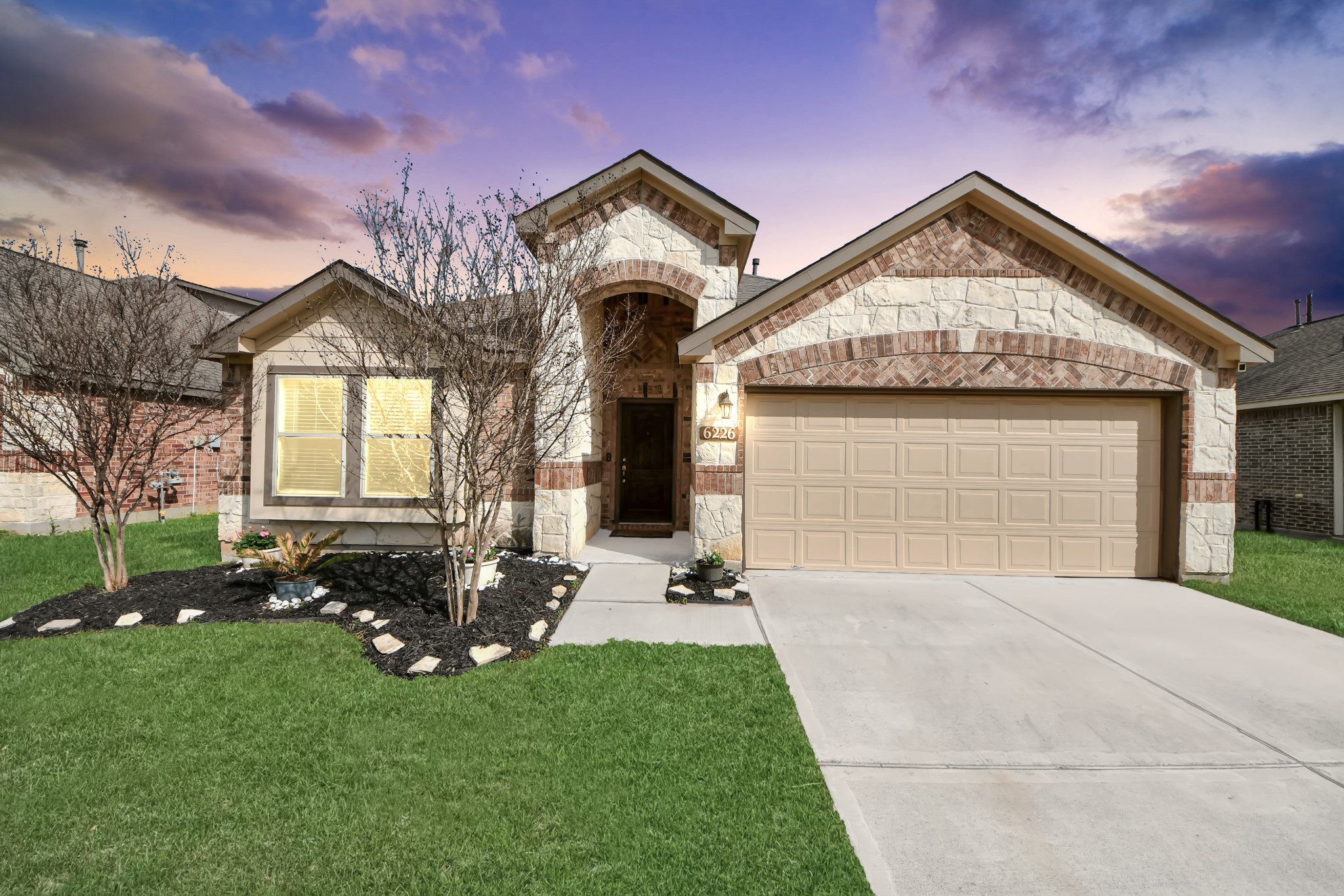 6226 Mason Way Rosenberg, TX 77471 - Photo 29 of 30 a front view of a house with garden