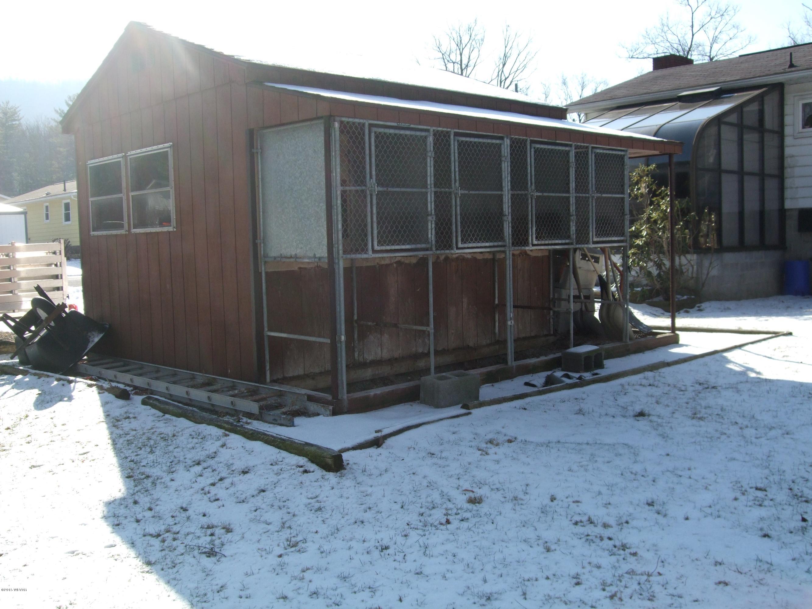 190 East Haven Pines Road Mill Hall, PA 17751 - Photo 8 of 31 Dog Kennel