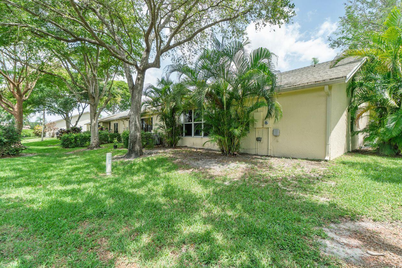 10900 Waterberry Court Boca Raton, FL 33498 - Photo 29 of 31 10900_Waterberry_Ct_028