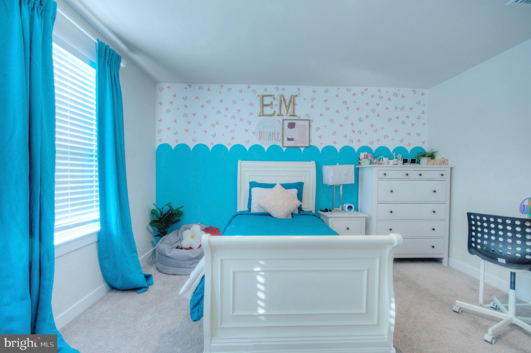 8 Eichmann Way Woodstown, NJ 08098 - Photo 18 of 47 a bedroom with a bed and a dresser