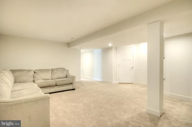 $675,000 | 8 Eichmann Way, Woodstown, NJ 08098