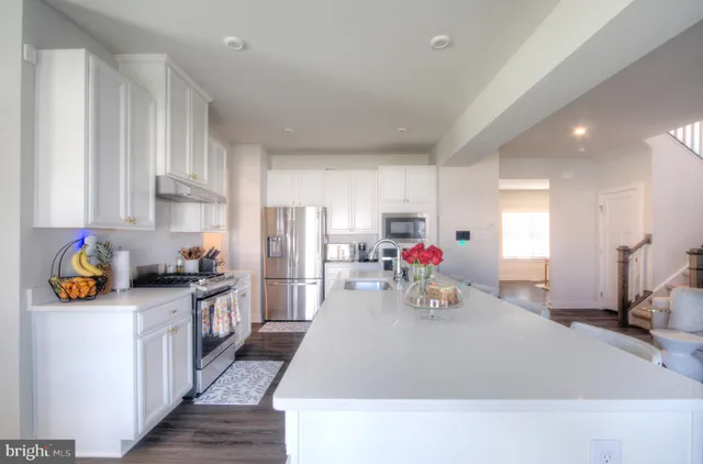 $675,000 | 8 Eichmann Way, Woodstown, NJ 08098