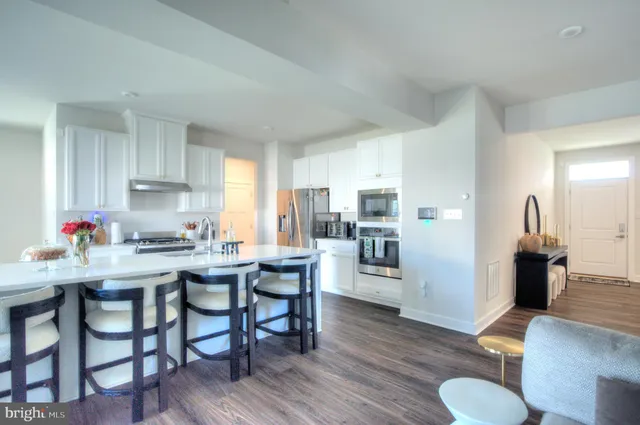 $675,000 | 8 Eichmann Way, Woodstown, NJ 08098