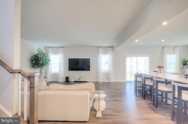 $675,000 | 8 Eichmann Way, Woodstown, NJ 08098