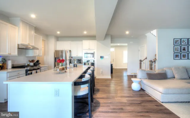 $675,000 | 8 Eichmann Way, Woodstown, NJ 08098