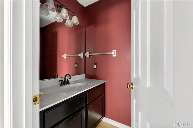 $450,000 | 917 Emerald Oaks Court, Eureka, MO 63025