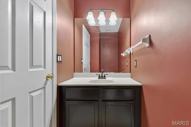 $450,000 | 917 Emerald Oaks Court, Eureka, MO 63025