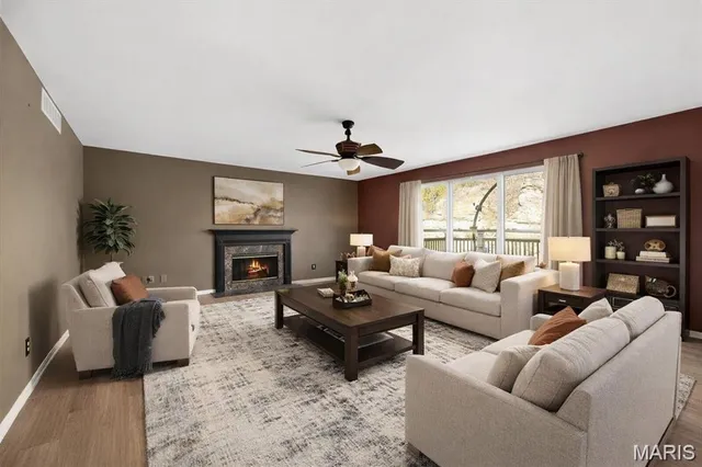 $450,000 | 917 Emerald Oaks Court, Eureka, MO 63025