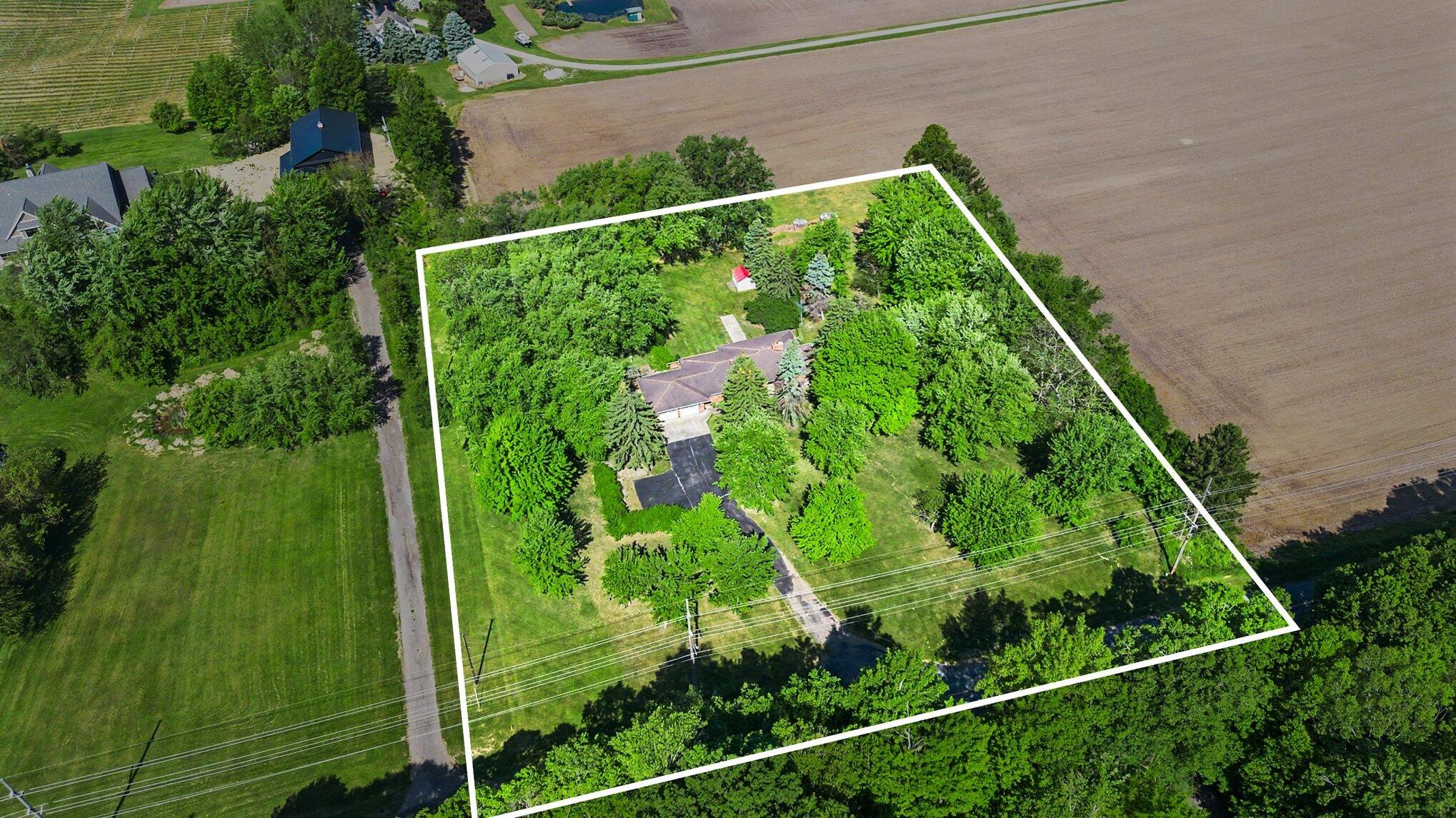 8304 Hollywood Road Baroda, MI 49101 - Photo 45 of 45 045_file_5721