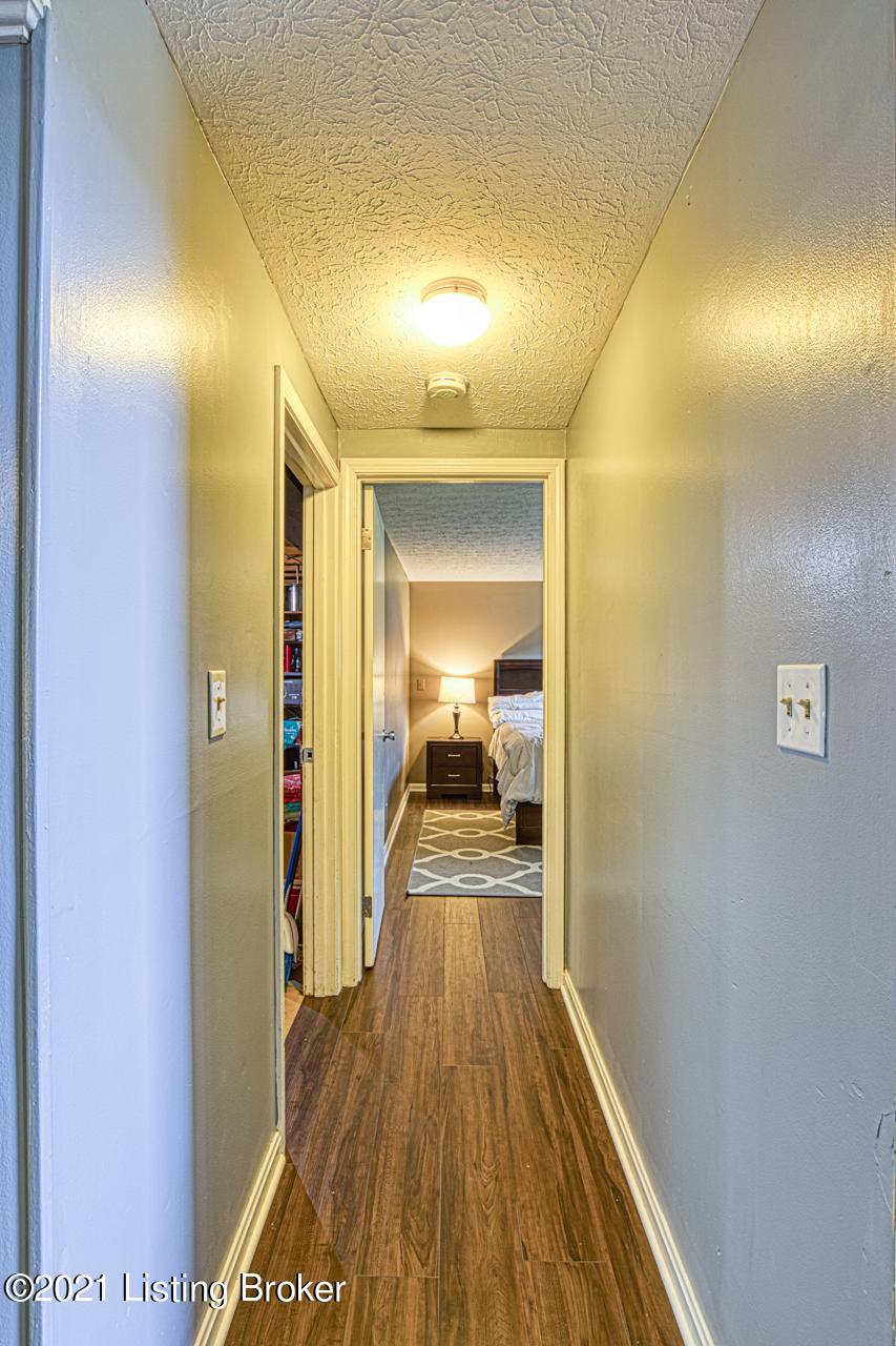 12514 Echo Bridge Road Louisville, KY 40243 - Photo 21 of 39 12514_Echo_Bridge_Rd-22