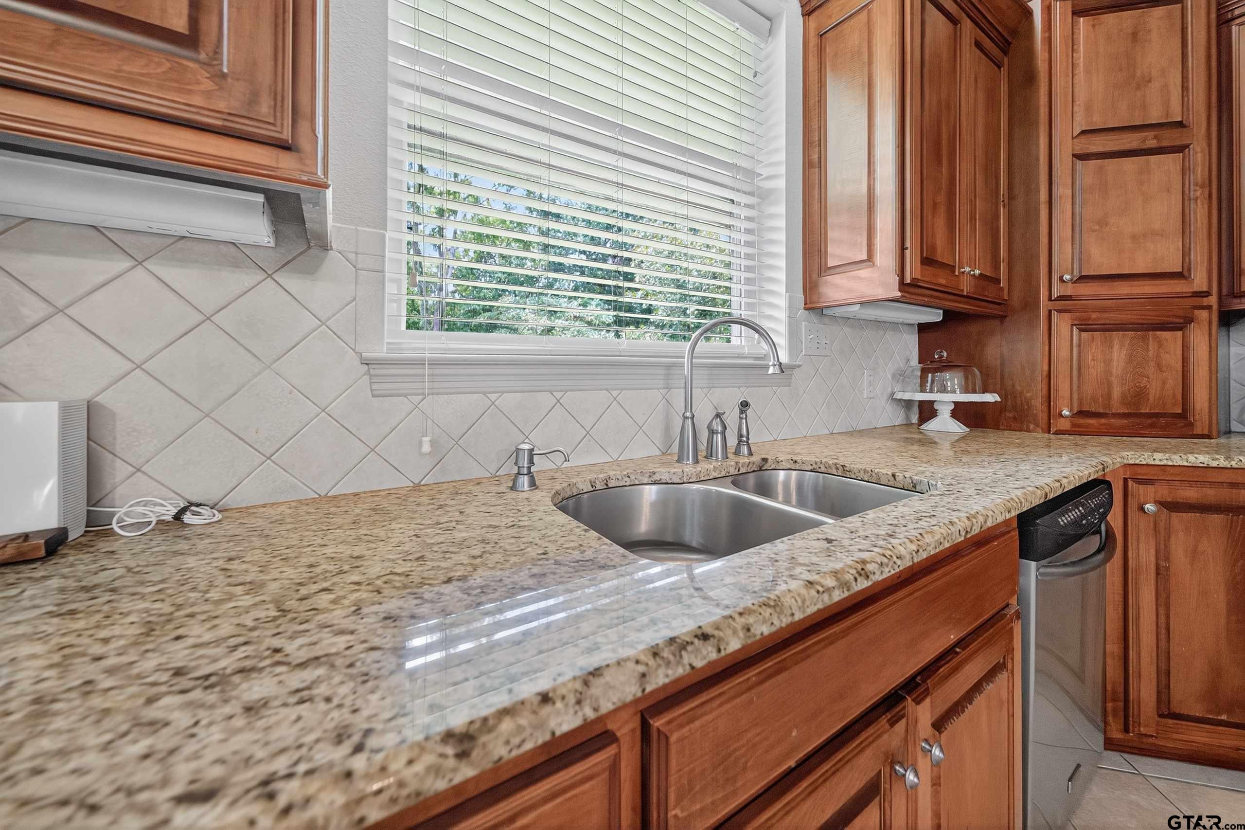 215 MacArthur Street Tyler, TX 75704 - Photo 25 of 41