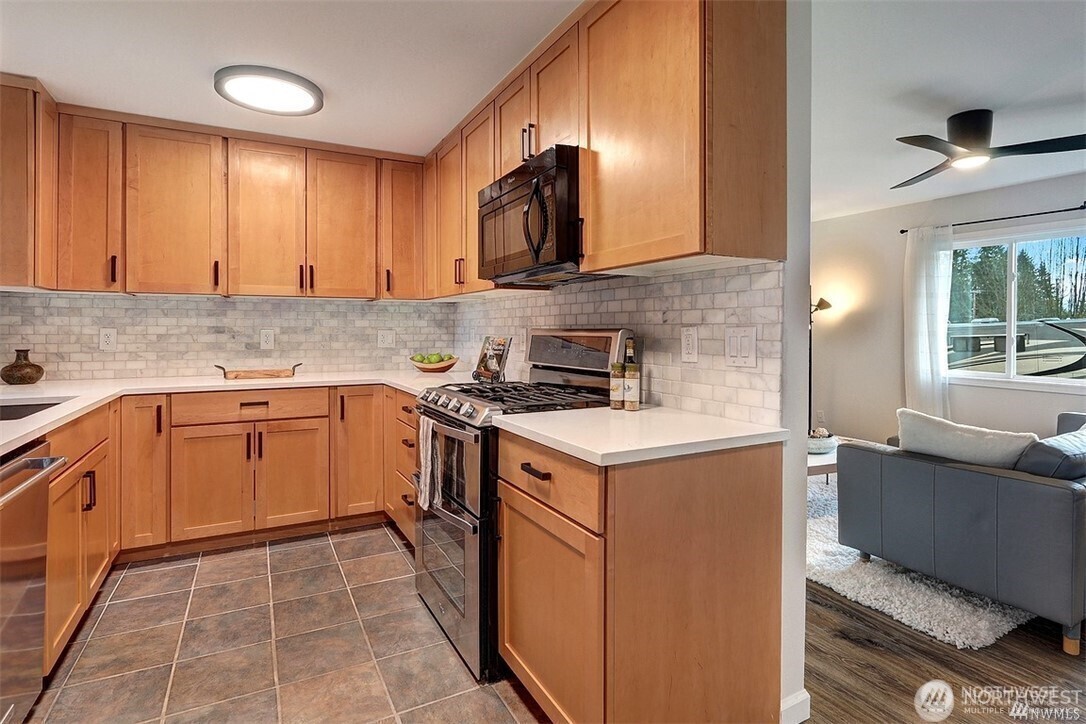 3708 Northeast 22nd Street Renton, WA 98056 - Photo 9 of 20