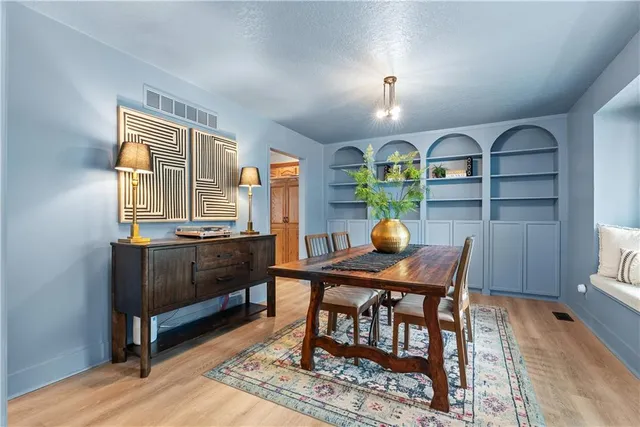 $439,900 | 312 Southeast Breon Bay, Lee's Summit, MO 64063