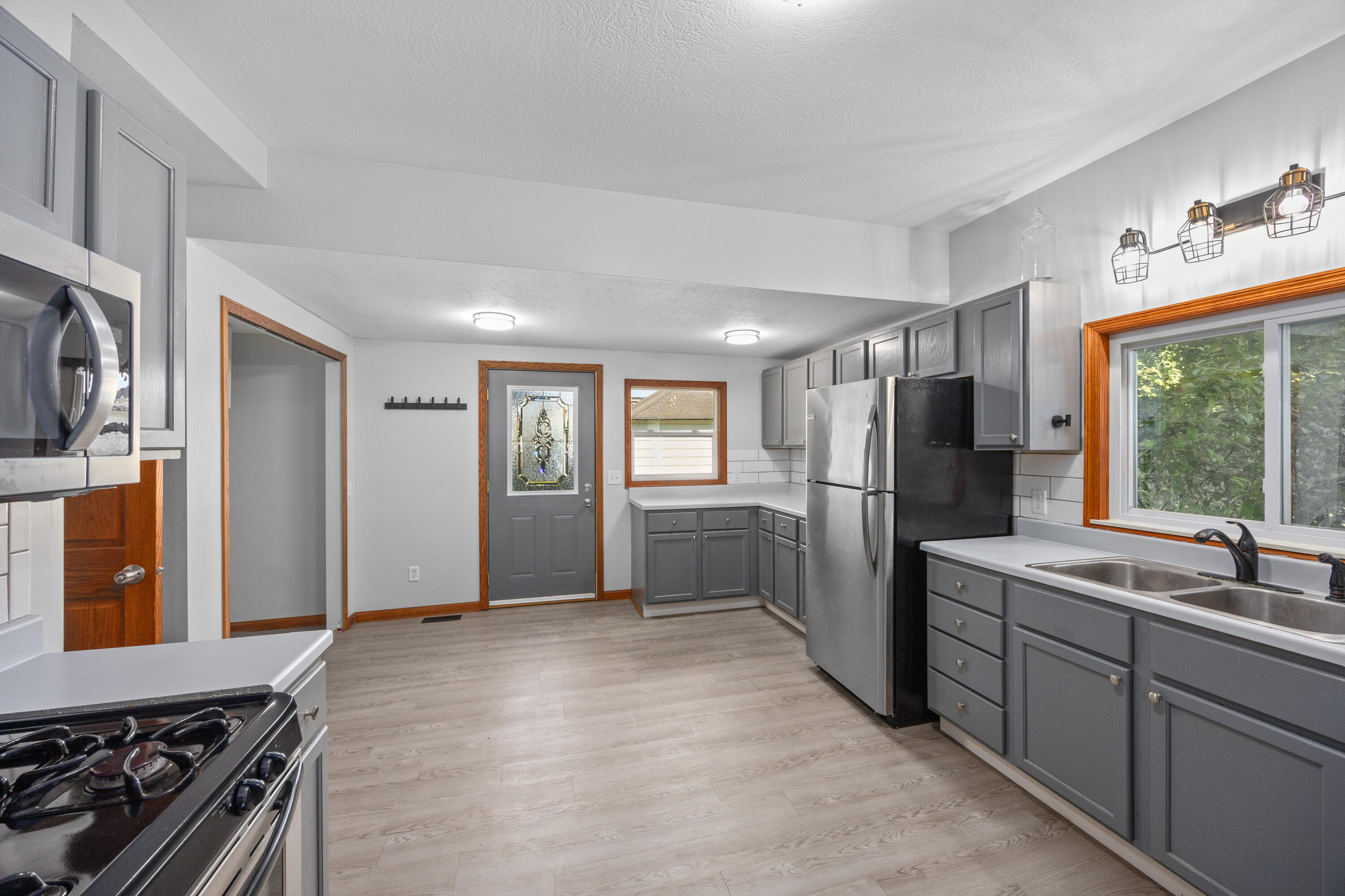 152 Washington Street Sunfield, MI 48890 - Photo 12 of 36 IMG_1008