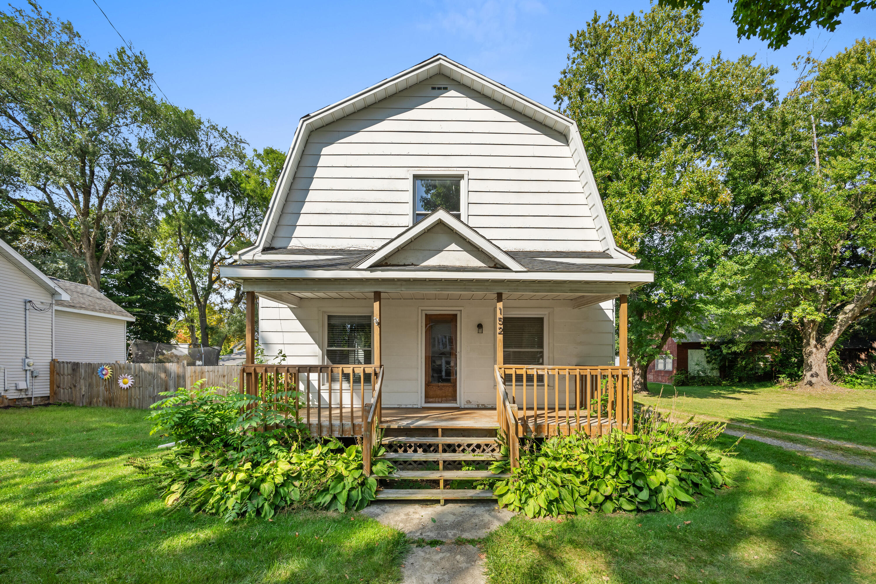 152 Washington Street Sunfield, MI 48890 - Photo 3 of 36 IMG_1000