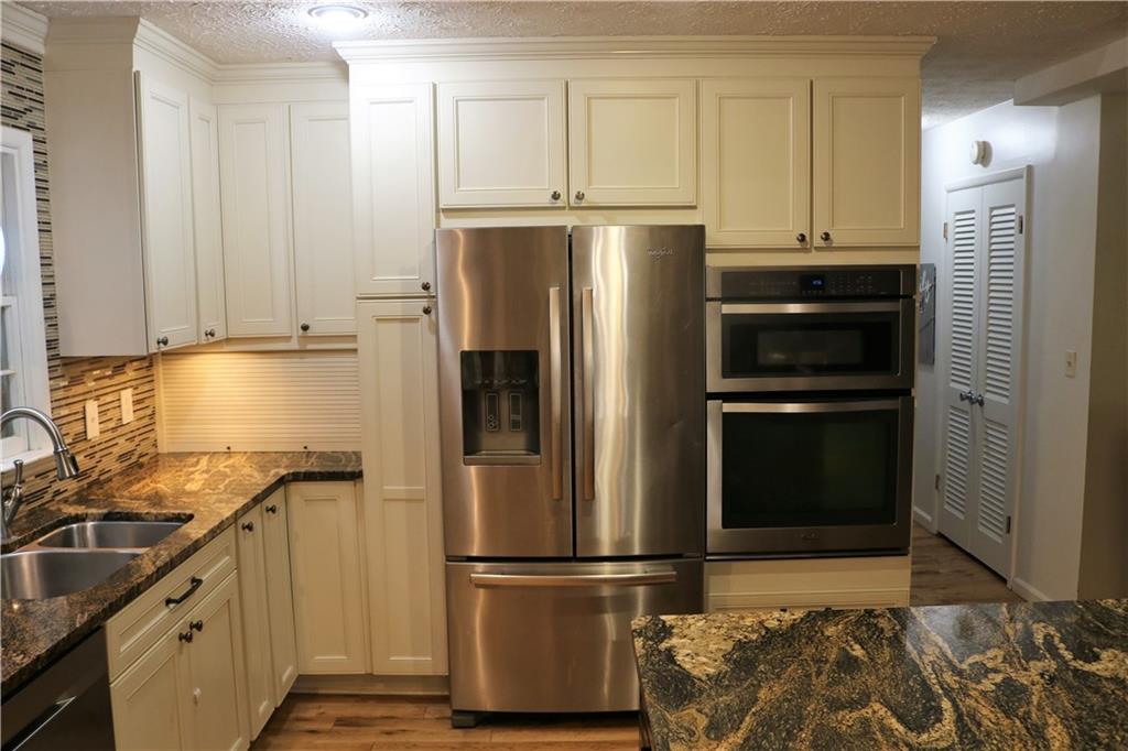 6918 Hoover Road Indianapolis, IN 46260 - Photo 22 of 54 Gallery Image 22